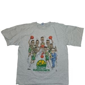 Vintage 90s Seattle Supersonics Caricature WA Lottery Promo NBA Salem shirt L